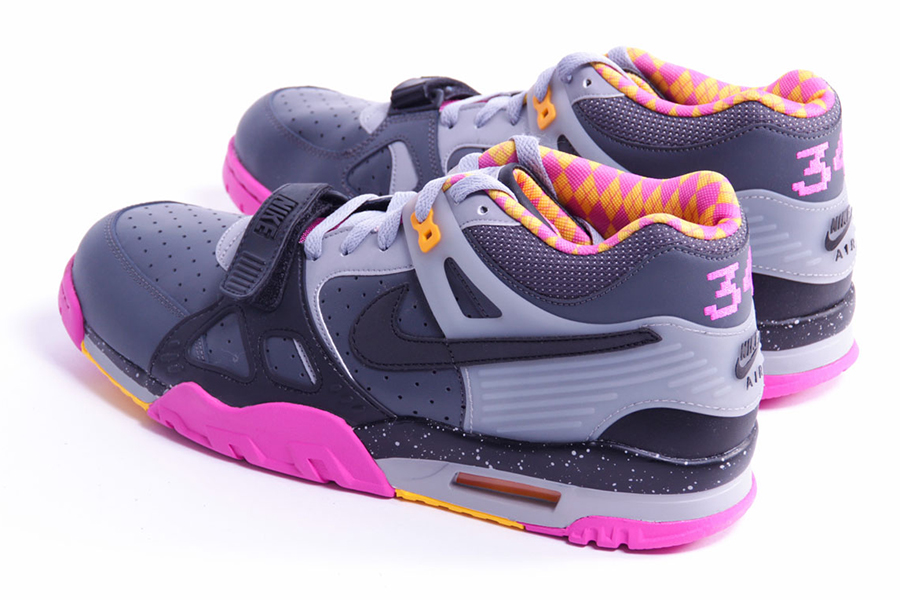 nike-air-trainer-iii-bo-knows-horse-racing-3