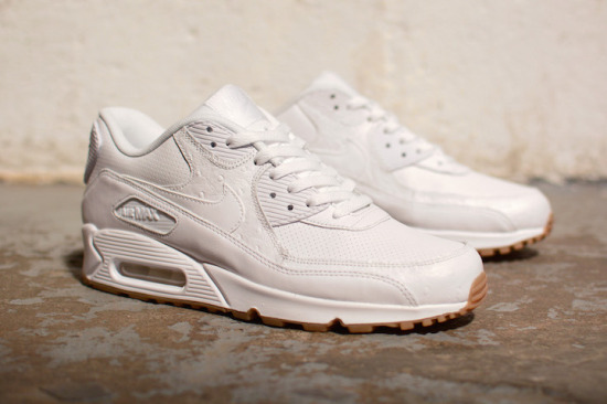 Nike-White-And-Gum-Pack-3
