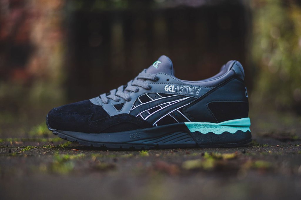 uno Calificación Frugal ASICS GEL-Lyte V "Lux" Pack - Trapped Magazine