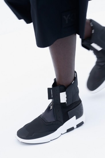 y-3-2017-spring-summer-footwear-collection-first-look-3