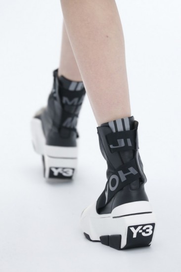y-3-2017-spring-summer-footwear-collection-first-look-8